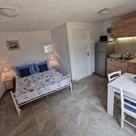 Studio Apartment Mileta Pitve Kültér fotó