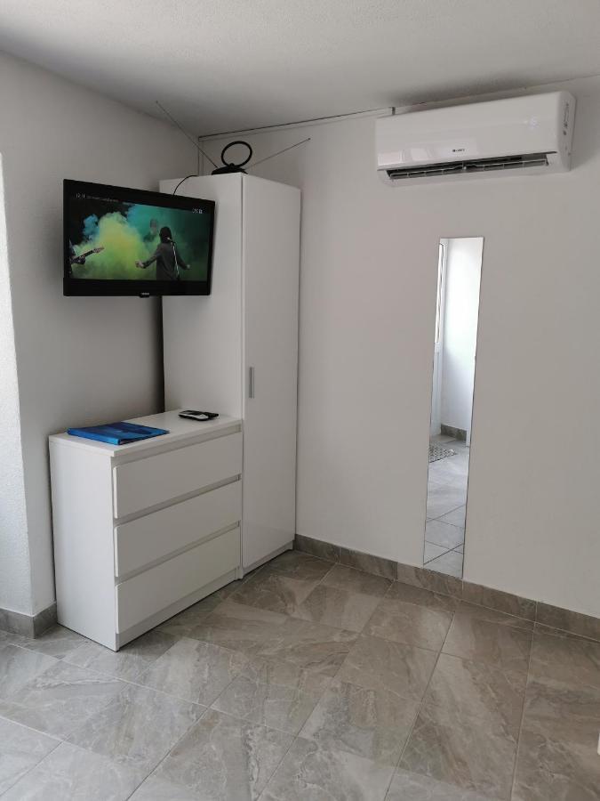 Studio Apartment Mileta Pitve Kültér fotó