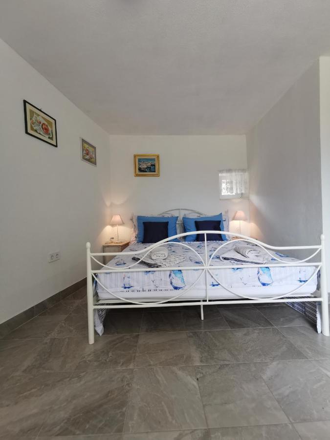 Studio Apartment Mileta Pitve Kültér fotó