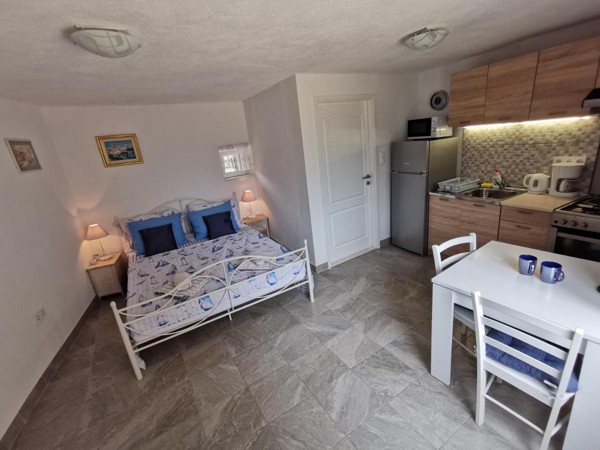 Studio Apartment Mileta Pitve Kültér fotó
