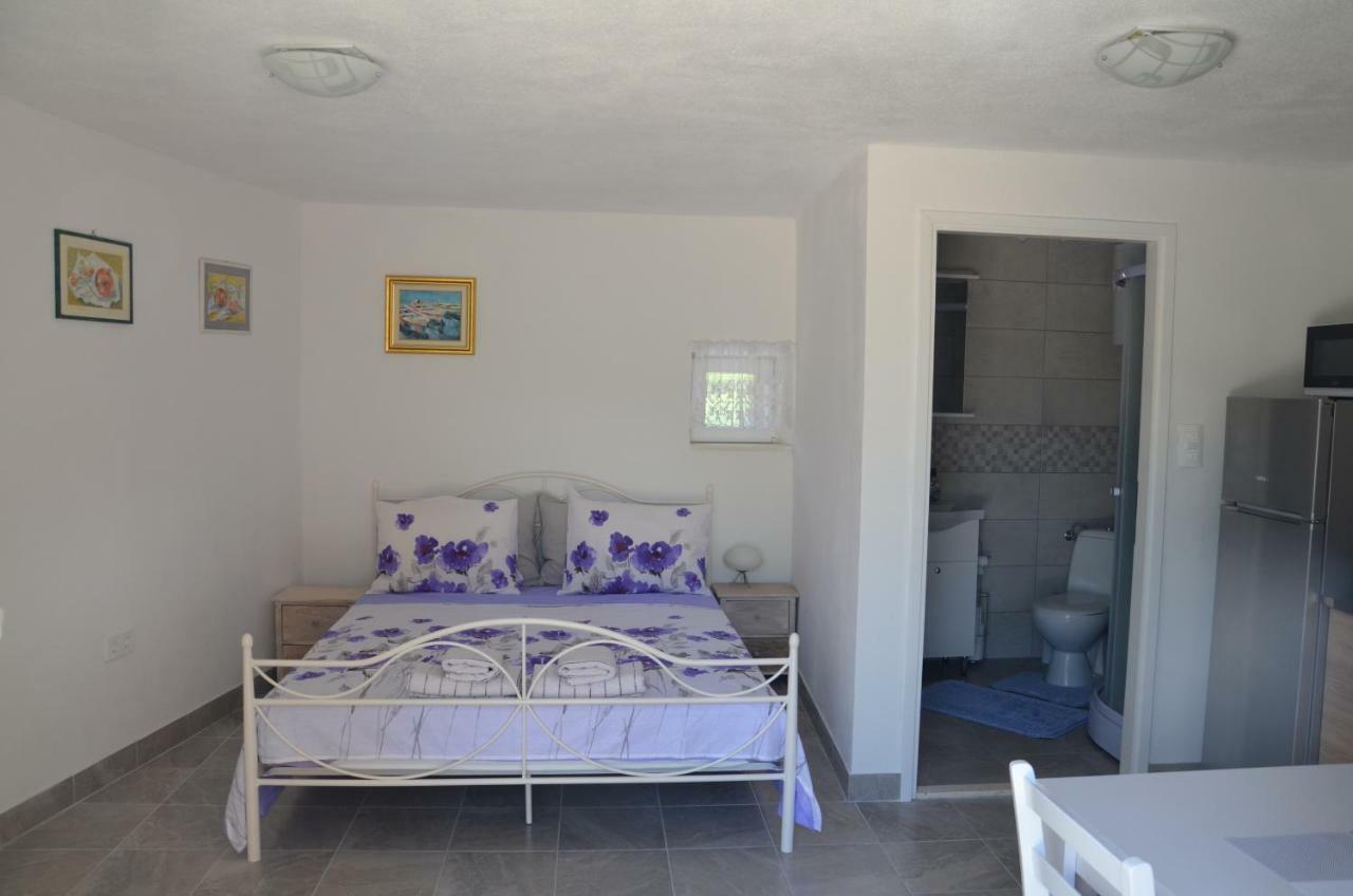 Studio Apartment Mileta Pitve Kültér fotó
