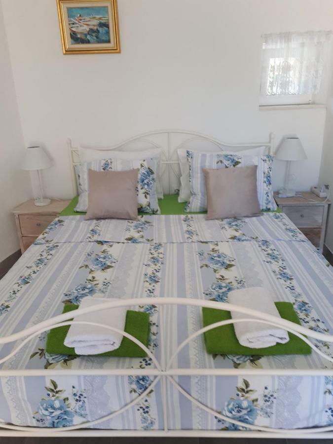 Studio Apartment Mileta Pitve Kültér fotó